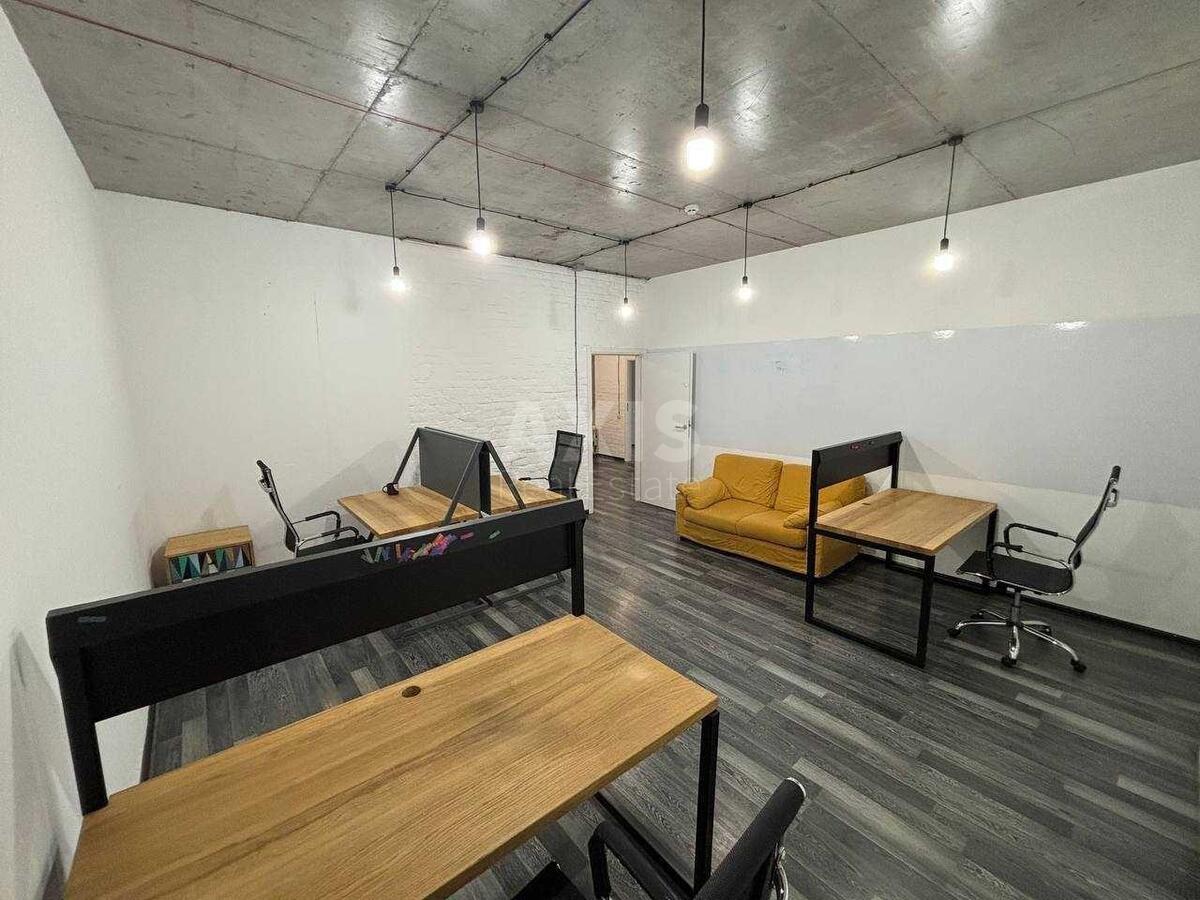 Office vul. Vozdvyzhens'ka 45, 112m22