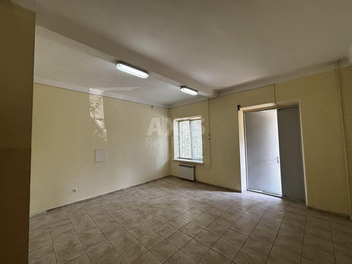 Trade object vul. Dmytra Bagalija 2, 60m260142