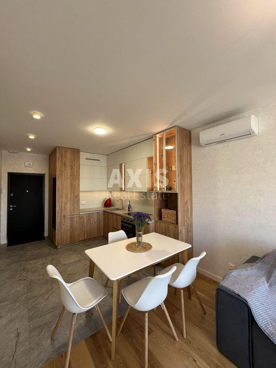 1k apartment vul. Vasyl'kivs'ka 11