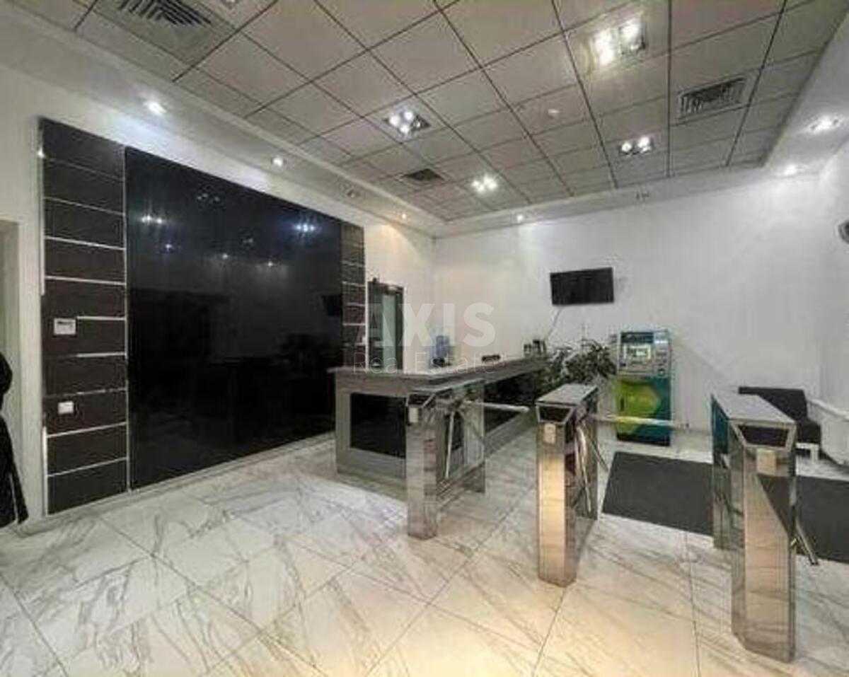 Office bul. Druzhby Narodiv 19, 475m20
