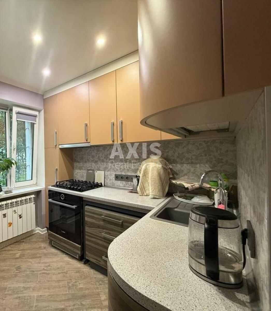 2k apartment vul. Chervonopil's'ka 1658416