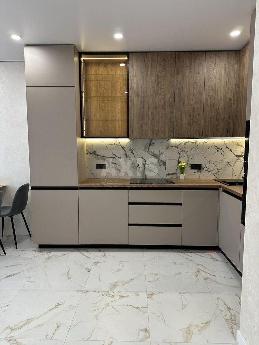 1k apartment vul. Rodyny Kristeriv 16564820