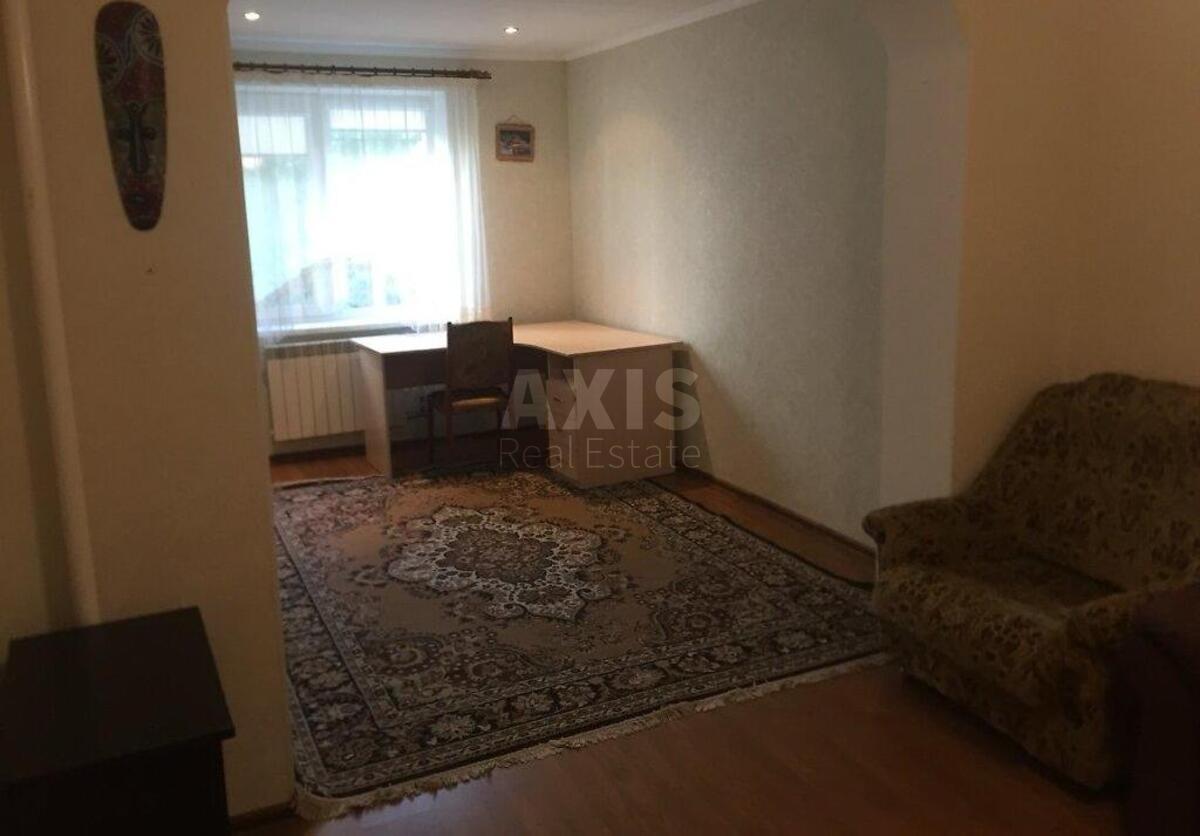 2k apartment vul. Revuc'kogo 175