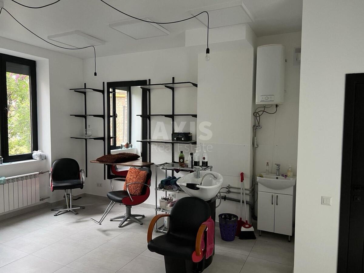 Trade object vul. Bazhova 13/9, 60m2613835