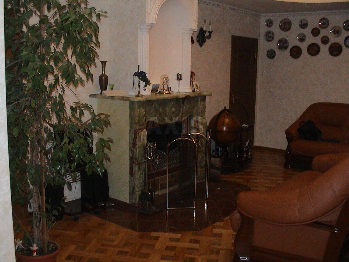 House vul. Krasnokuts'ka, 351m2, Kyiv city2