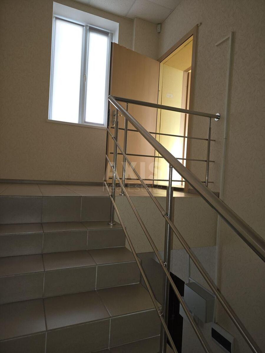 Office vul. Kurenivs'ka 21, 285m2613157