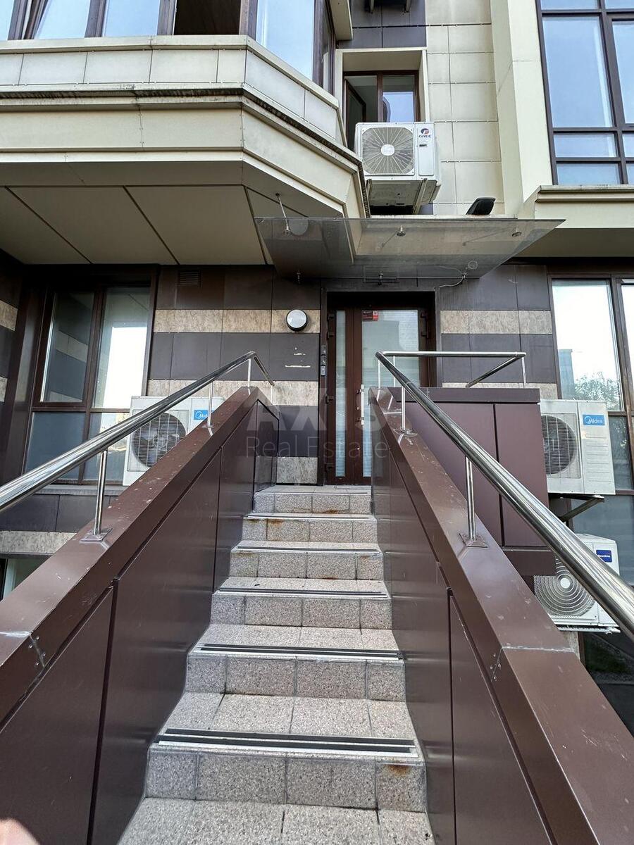 Office vul. Vasylya Tyutyunnyka 37/1, 224m26133411