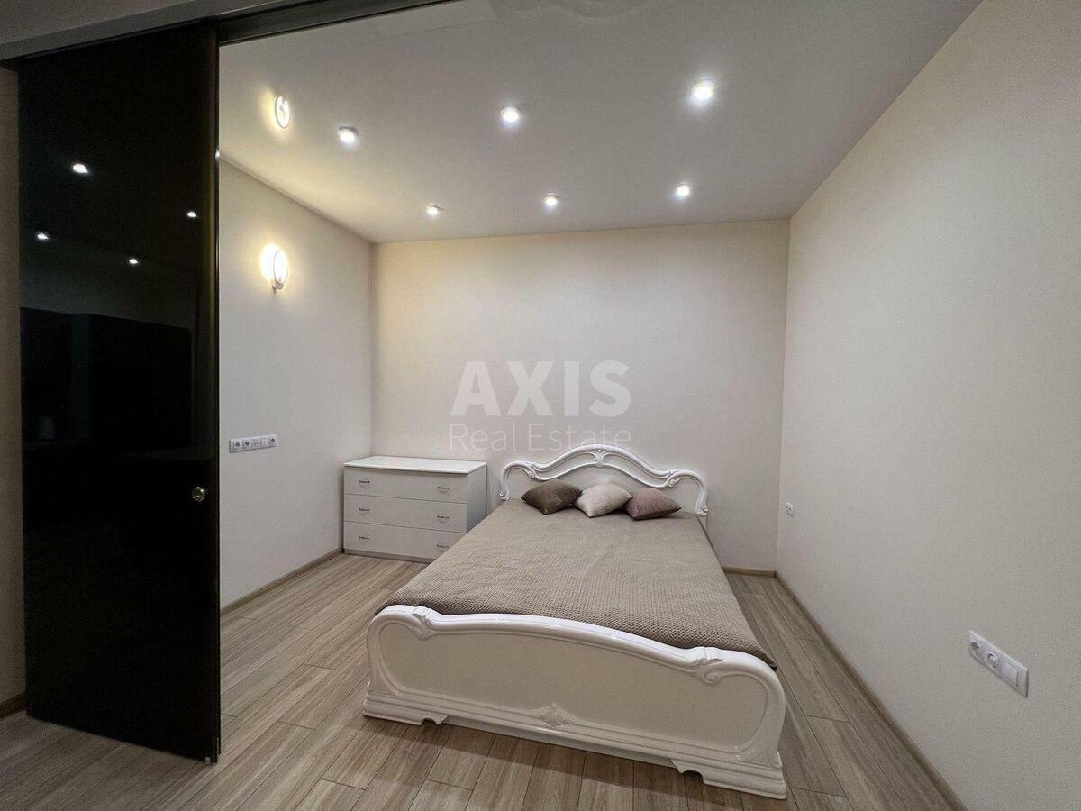1k apartment vul. Dragomyrova Myhajla 207