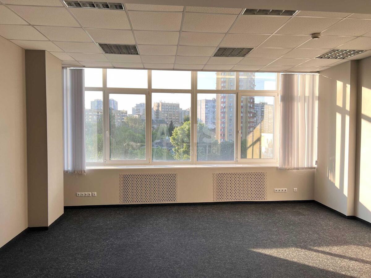 Office vul. Gogolivs'ka 17, 38m20