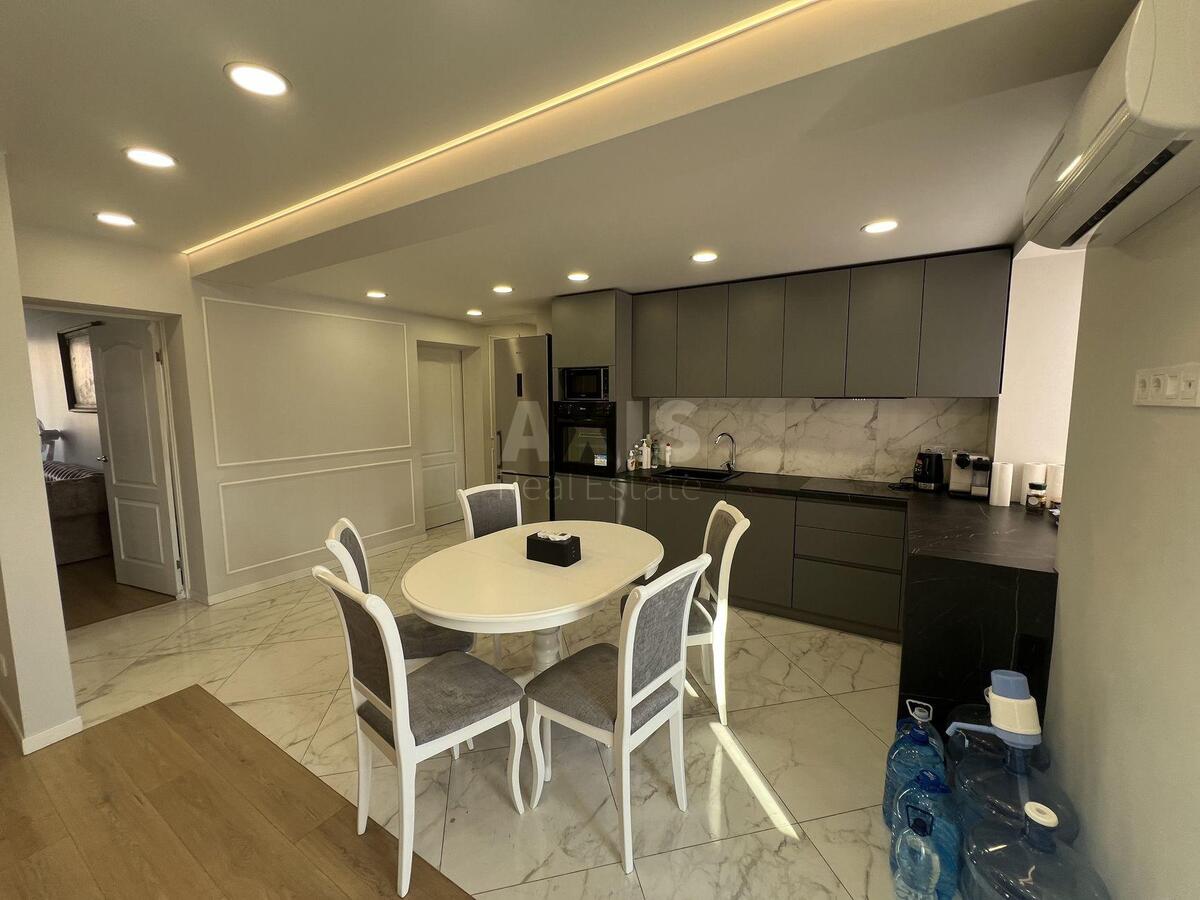 Office bul. Lesi Ukrai'nky 28, 96m20