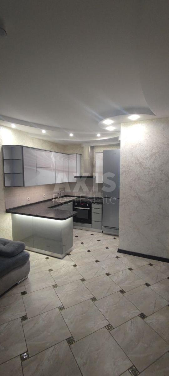 1k apartment nab. Dniprovs'ka 186
