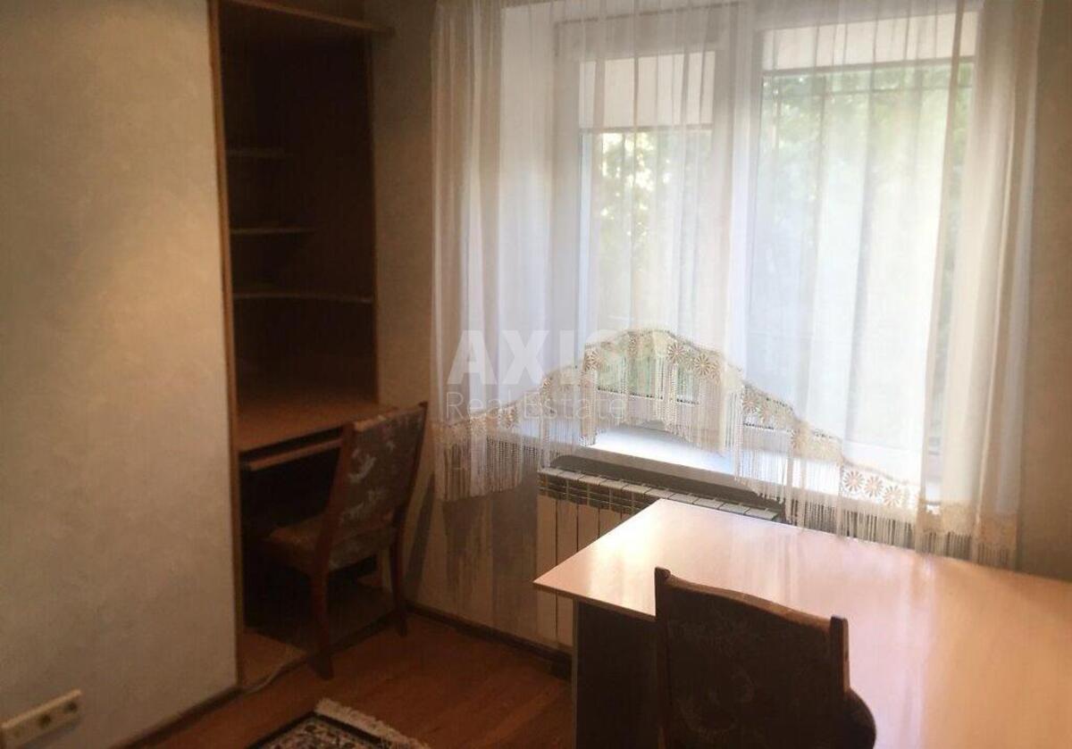 2k apartment vul. Revuc'kogo 176