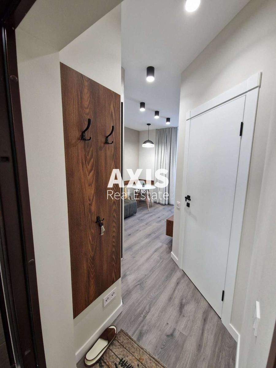 1k apartment pr-t Komarova Kosmonavta 9Б315711