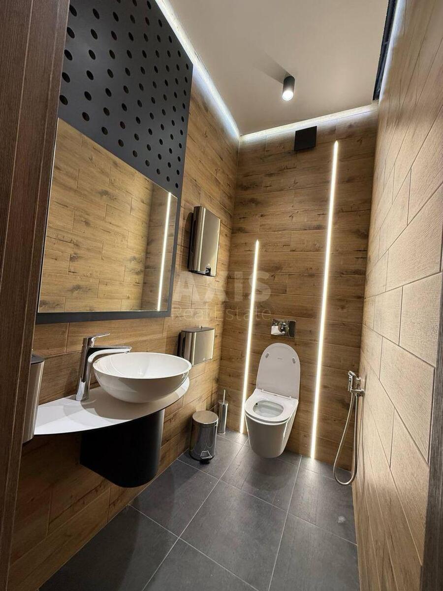 Office uzv. Klovs'kyj 7А, 185m27