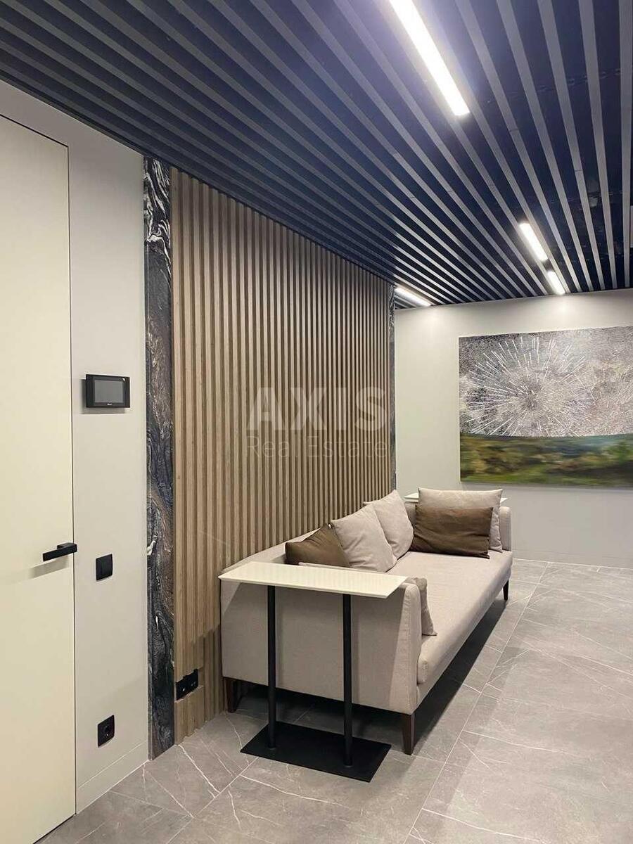 Office vul. Kustanajs'ka 13, 67m2
