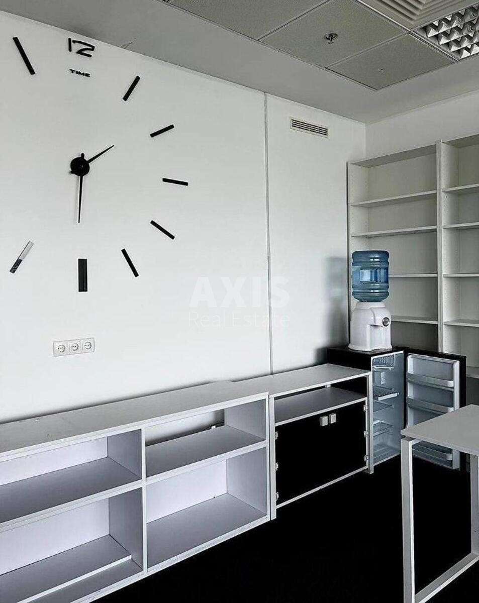 Office vul. Mechnykova 2, 140m23