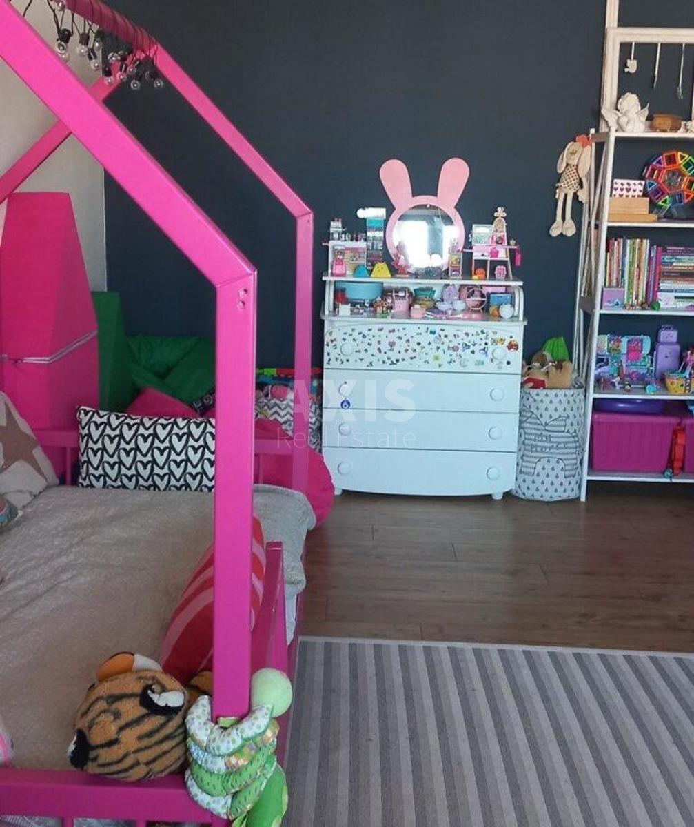 3k apartment vul. Ahmatovoi' Anny 435