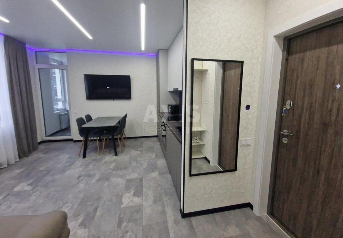 2k apartment bul. Ryl's'kogo Tadeja 51