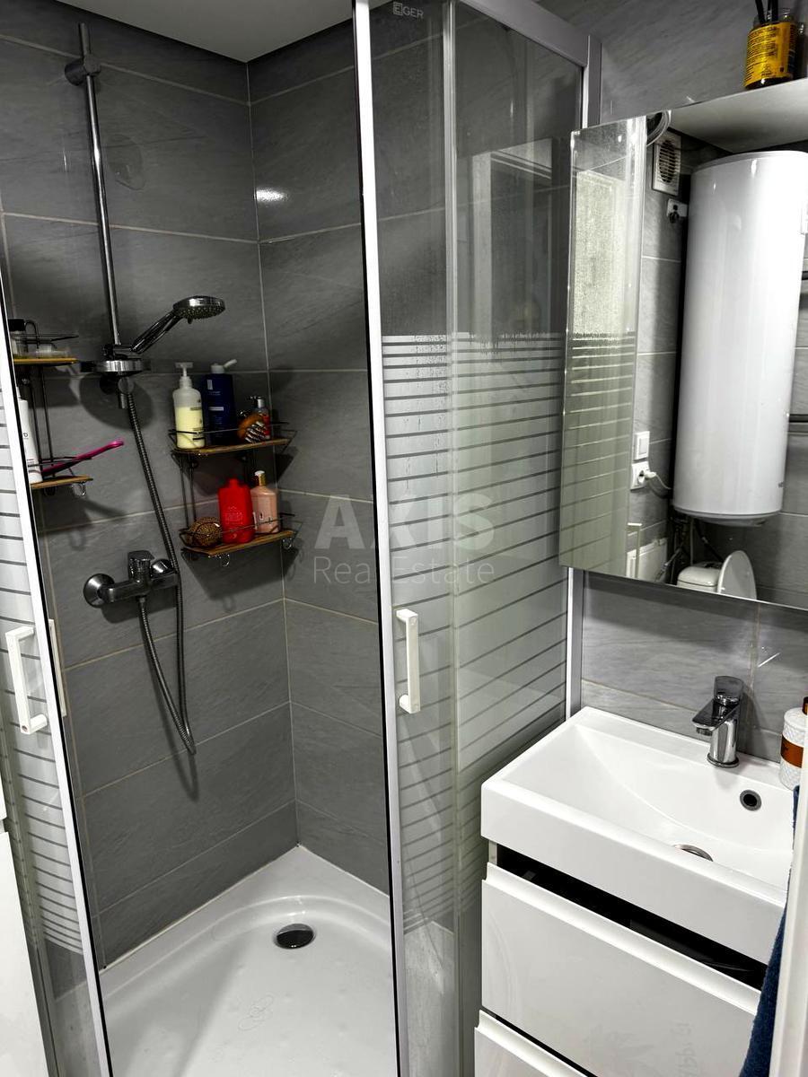 1k apartment pr-t Berestejskij 93638238