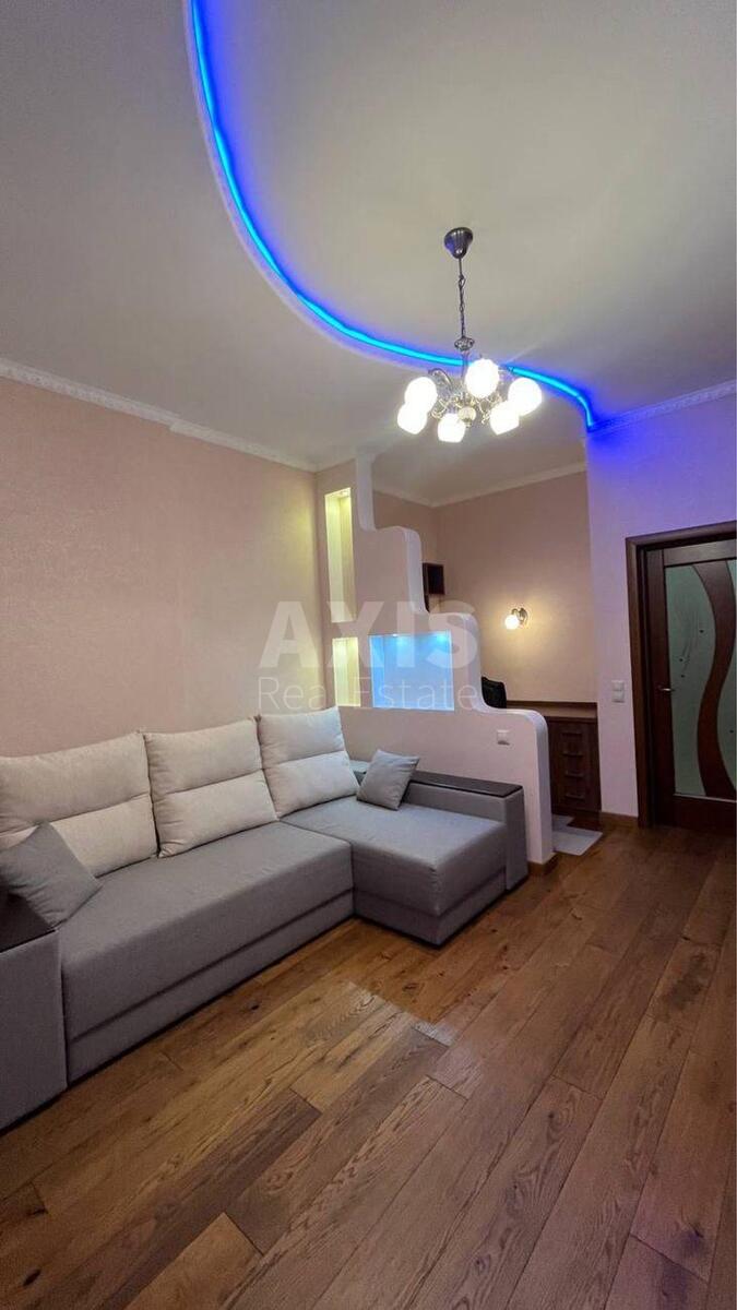 1k apartment vul. Dragomyrova Myhajla 120