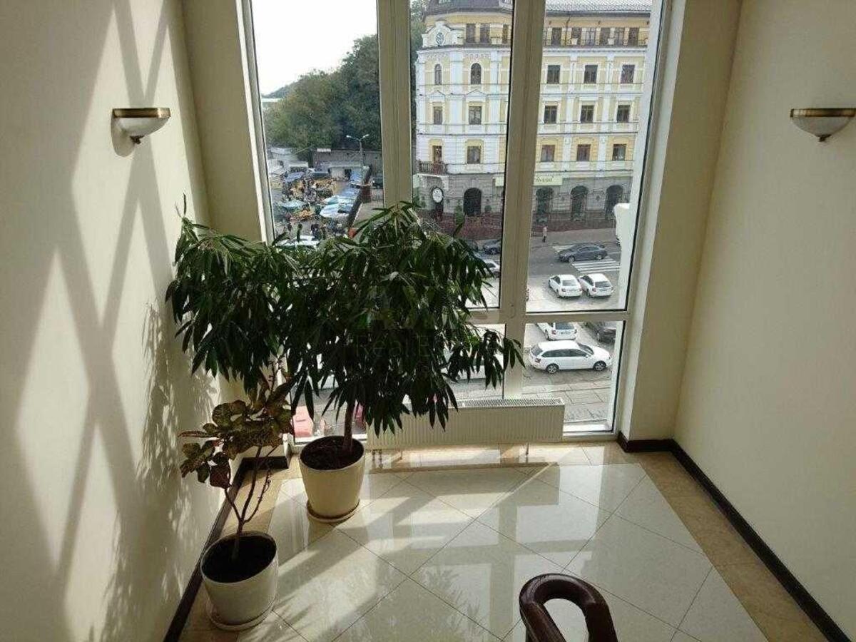 Office vul. Nyzhnij Val 15, 98m2597023
