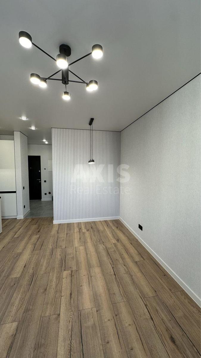 1k apartment vul. Rodyny Kristeriv 205