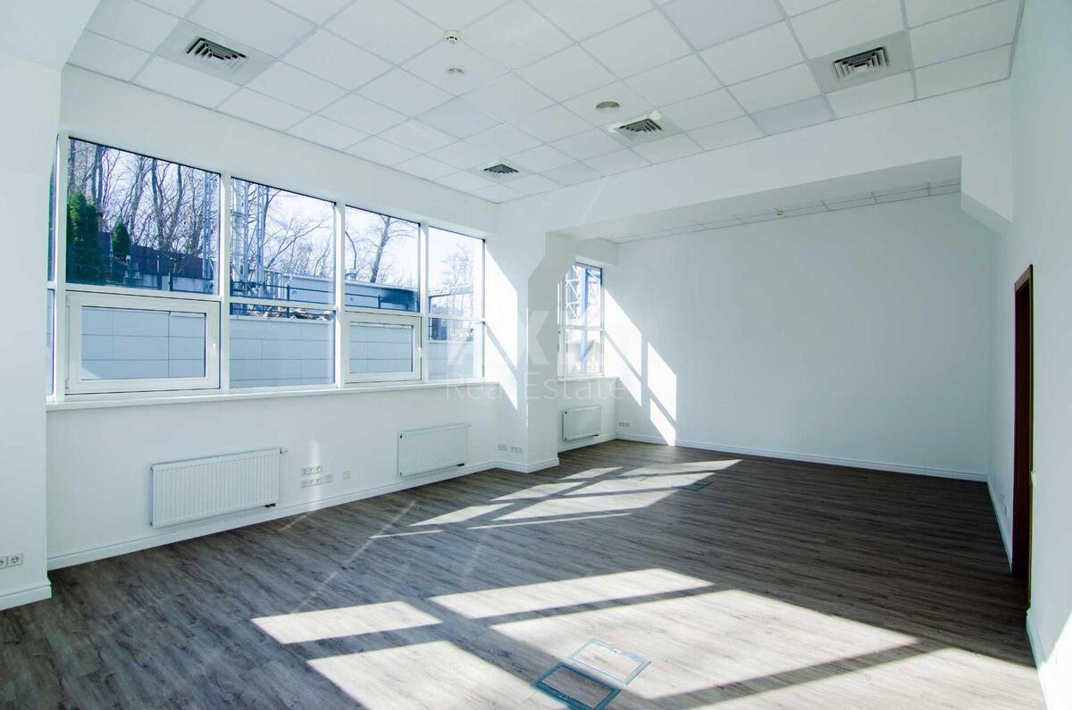 Office prov. Ohtyrs'kyj 7, 588m26