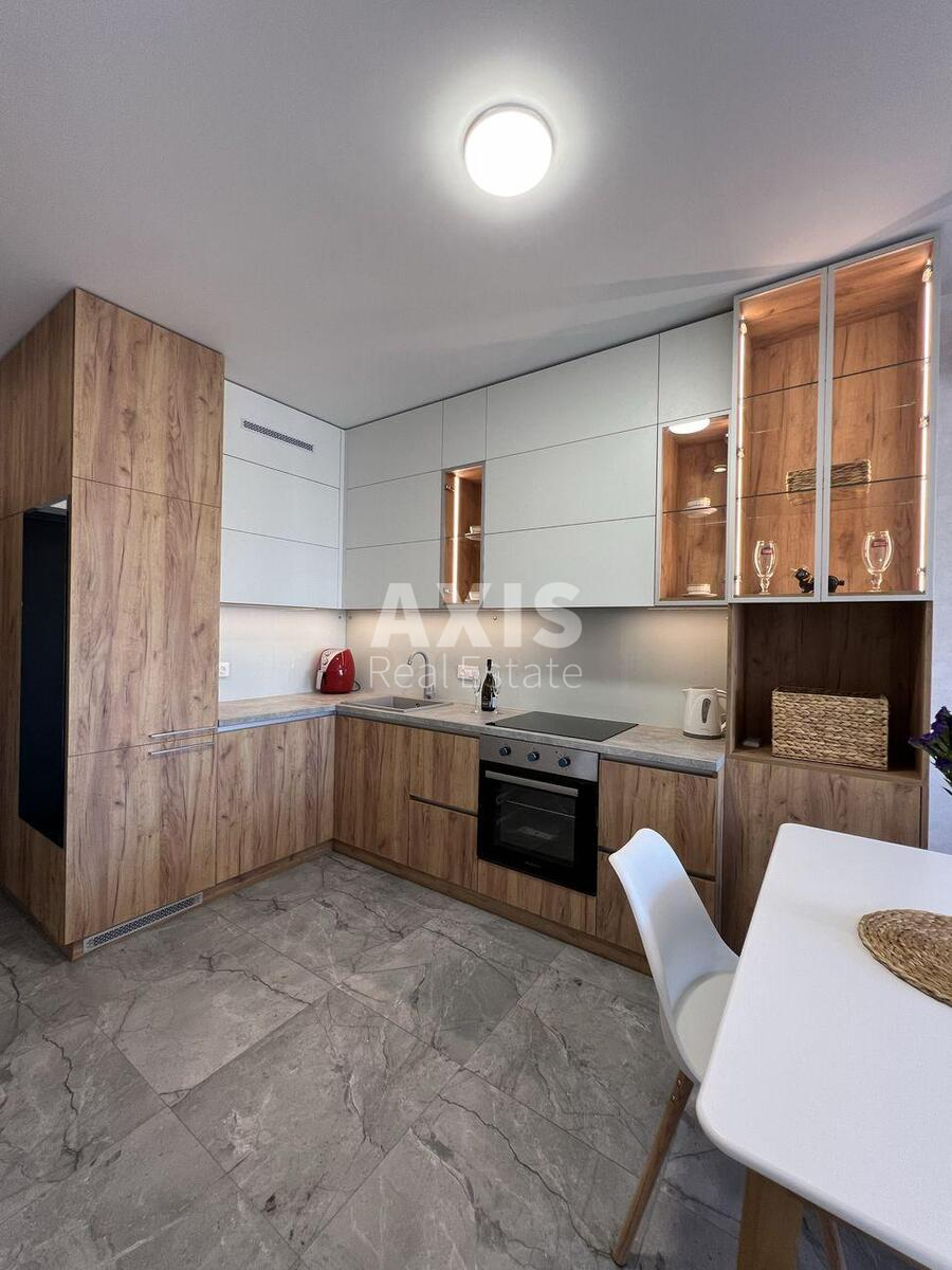 1k apartment vul. Vasyl'kivs'ka 13