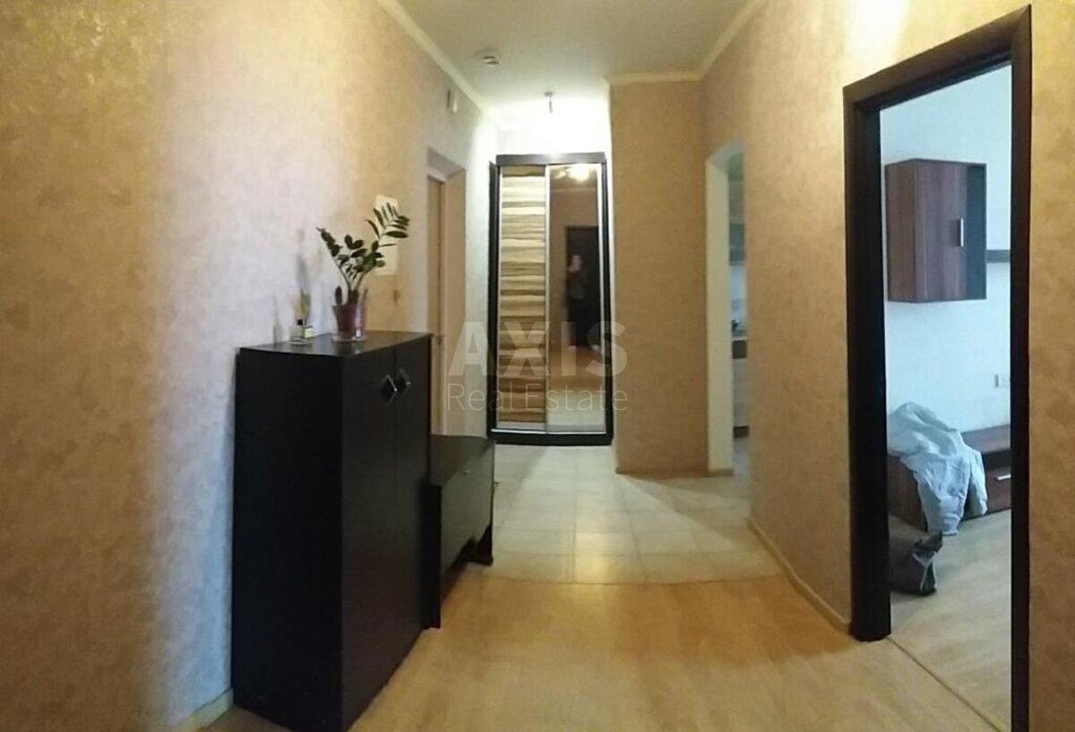 2k apartment vul. Bogatyrs'ka 6А2