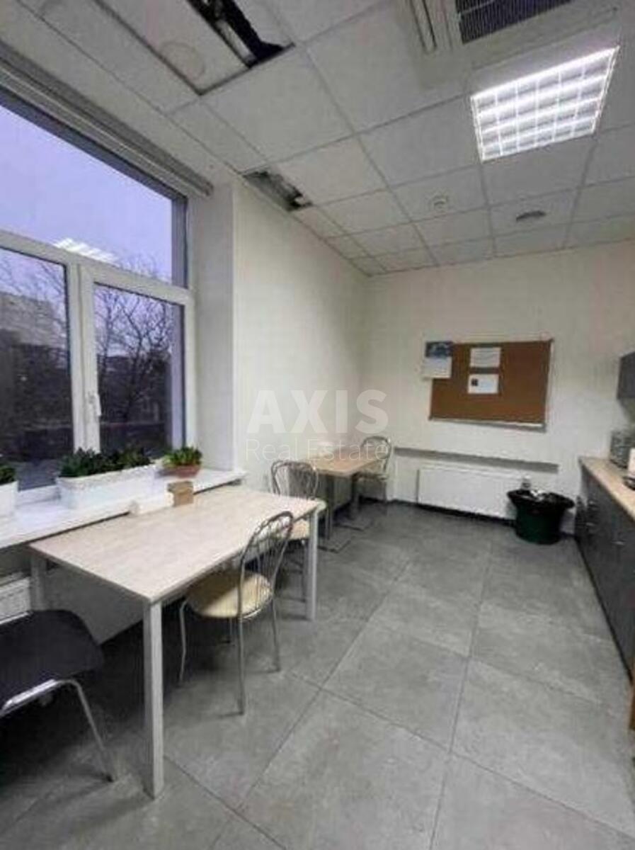 Office bul. Druzhby Narodiv 19, 475m22