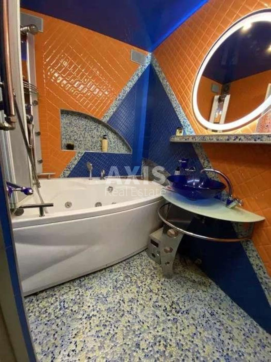 2к квартира ул. Ахматовой Анны 43296883