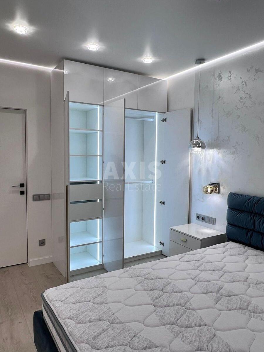 1k apartment pr-t Berestejskij 55626127