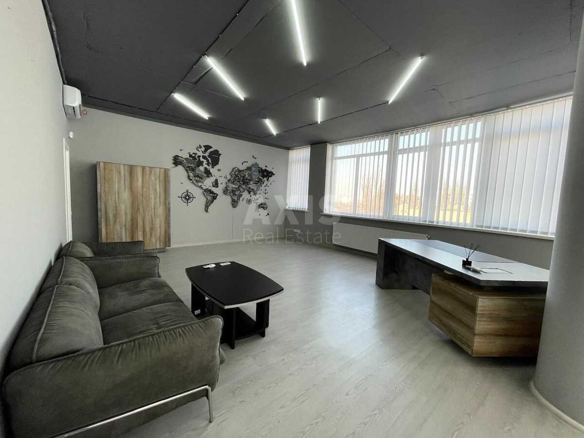 Office vul. Ushyns'kogo 40, 1500m261876