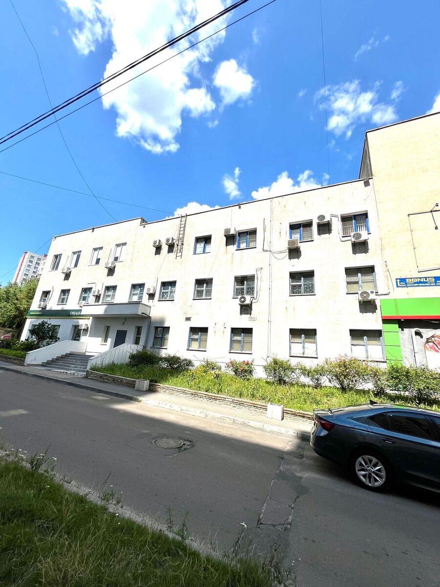 Об'єкт торгівлі вул. Пулюя Івана 5, 255м257770