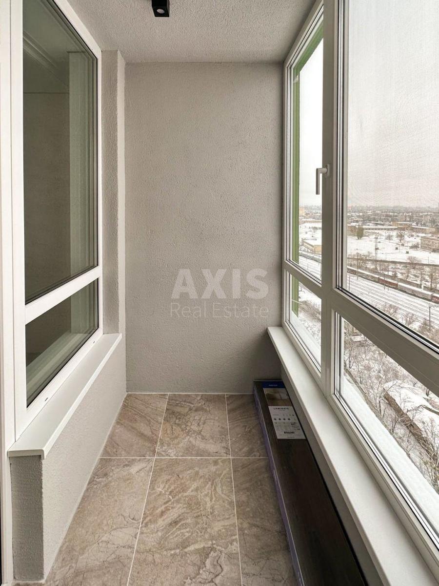 3k apartment vul. Kahovs'ka 6010