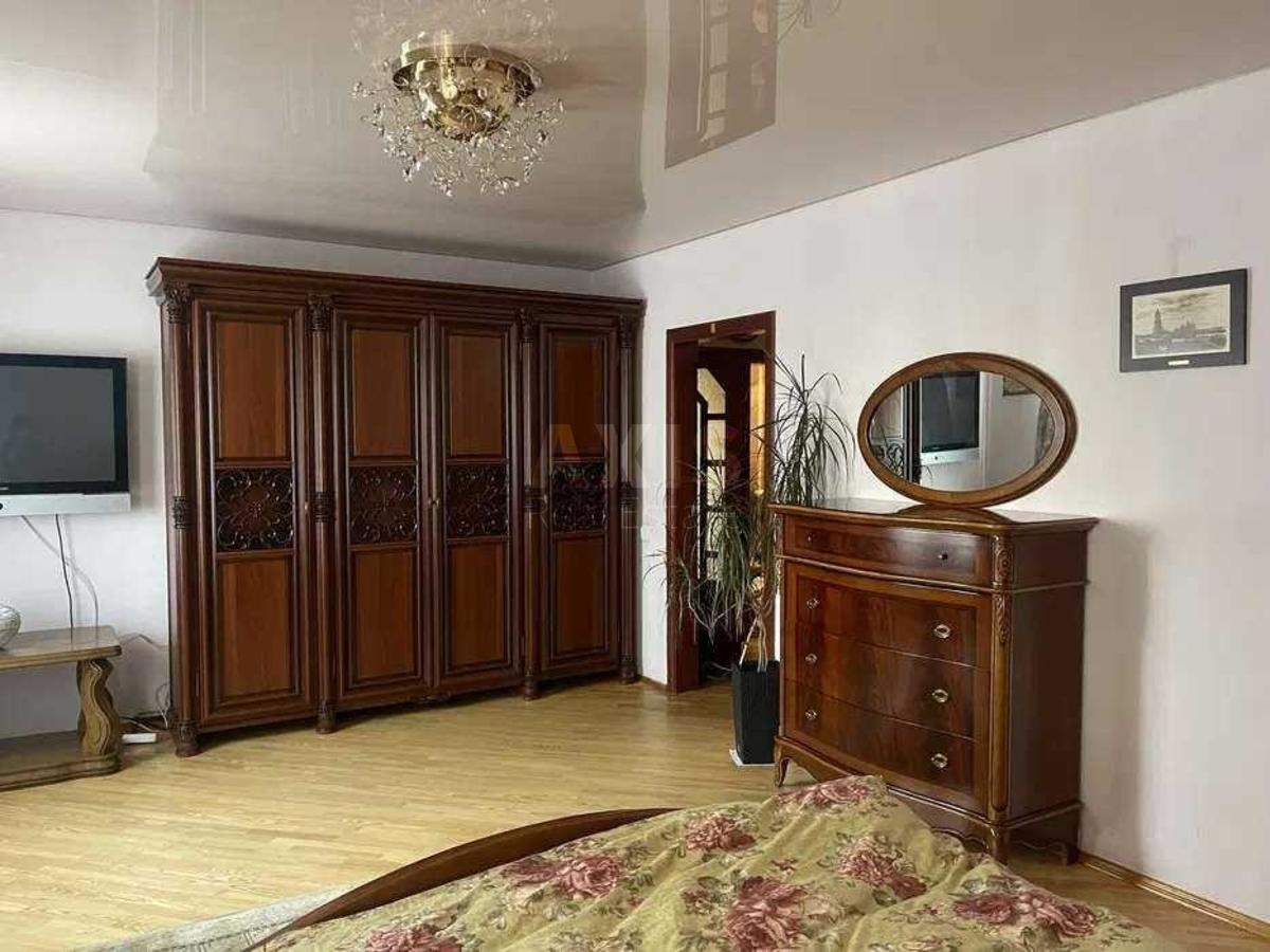 2k apartment vul. Urlivs'ka 56
