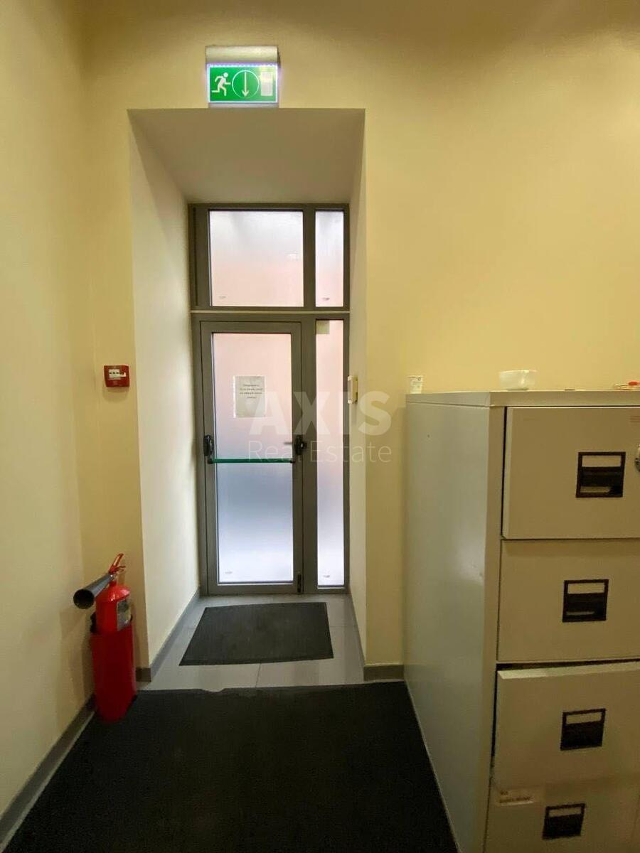 Office vul. Velyka Vasyl'kivs'ka 23, 277m22