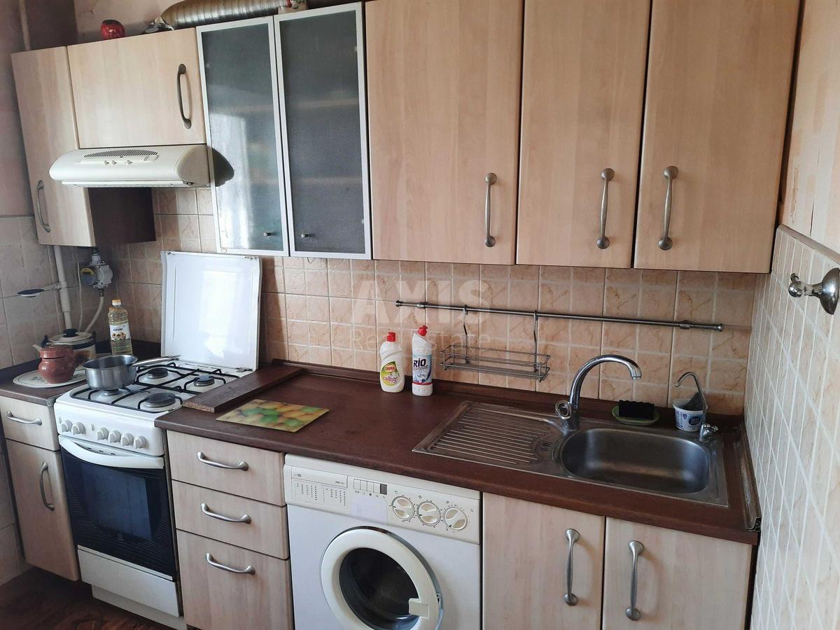 2k apartment vul. Pecheniz'ka 35/430