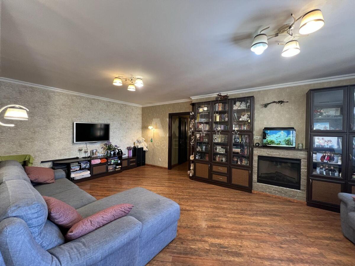 3k apartment nab. Dniprovs'ka 19А587584