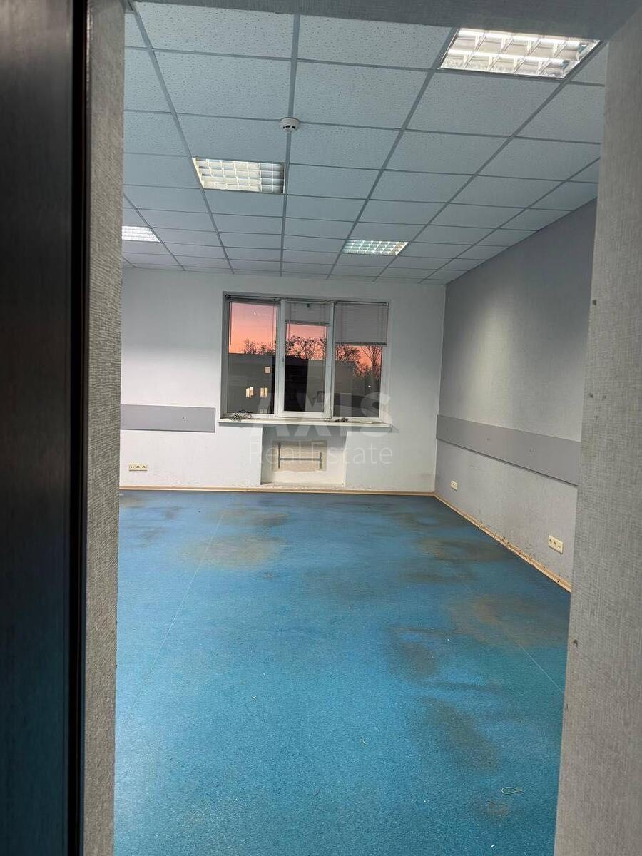 Office pr-t Vidradnyj 95Г, 545m25