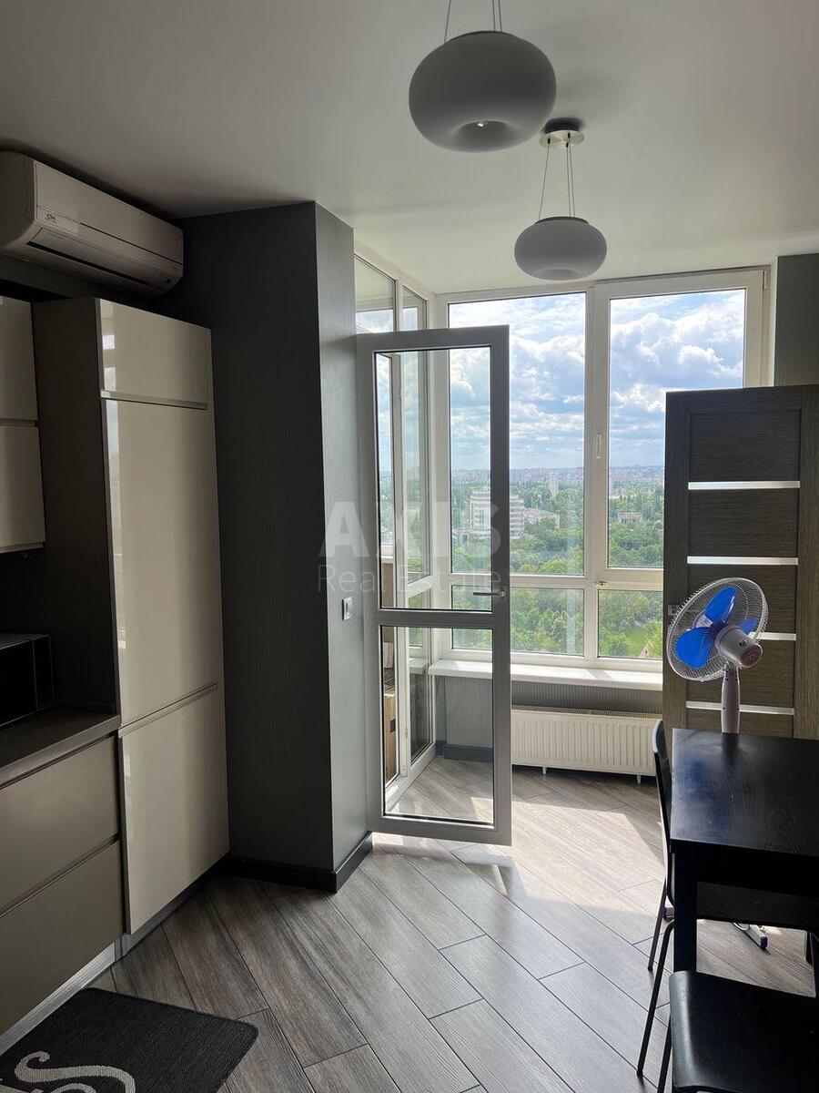 2k apartment vul. Doncja Myhajla 2А4