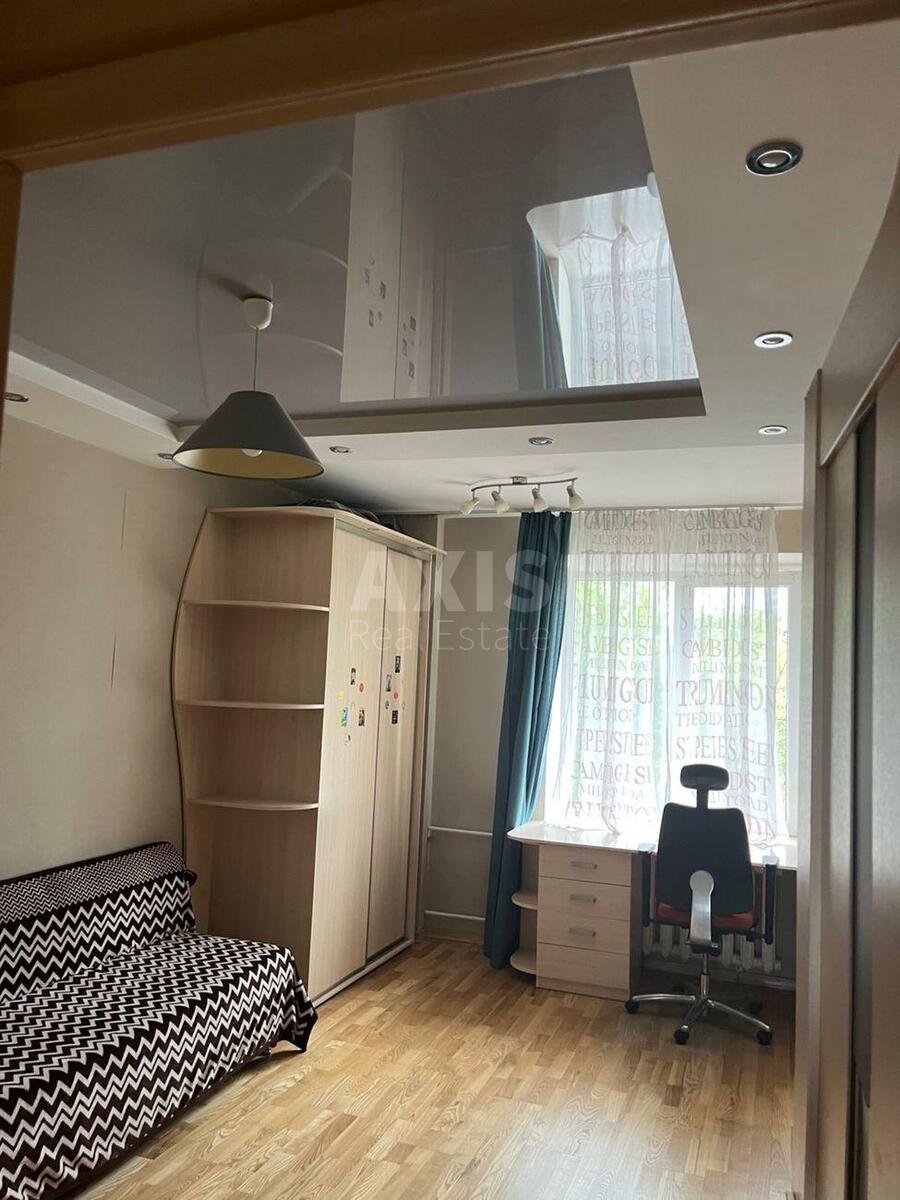 3k apartment vul. Bulahovs'kogo Akademika 5Б8