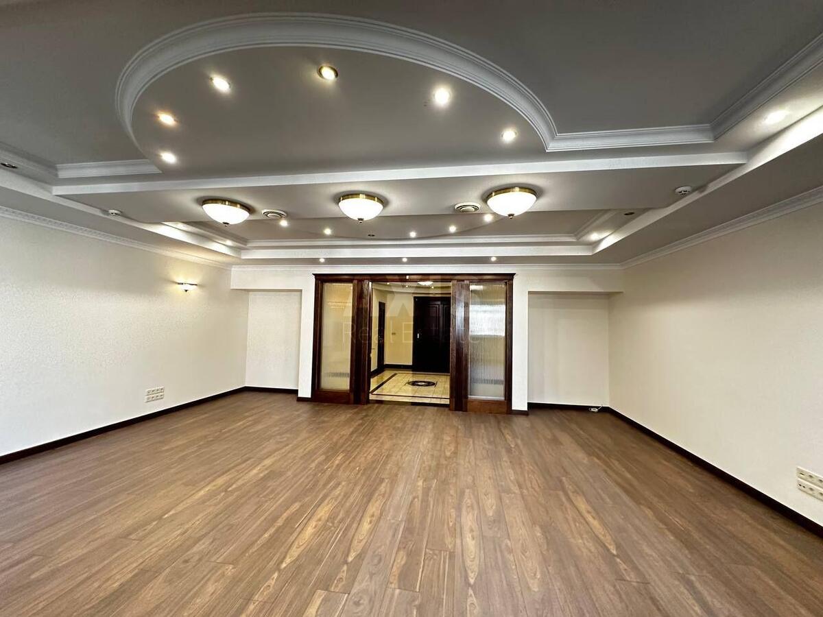 Office vul. Irynyns'ka 5/24, 682m26052910
