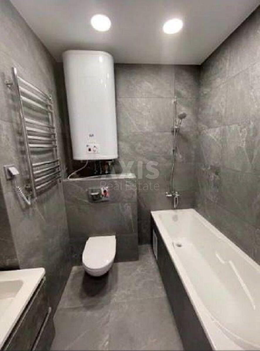 2k apartment vul. Berezhans'ka 154