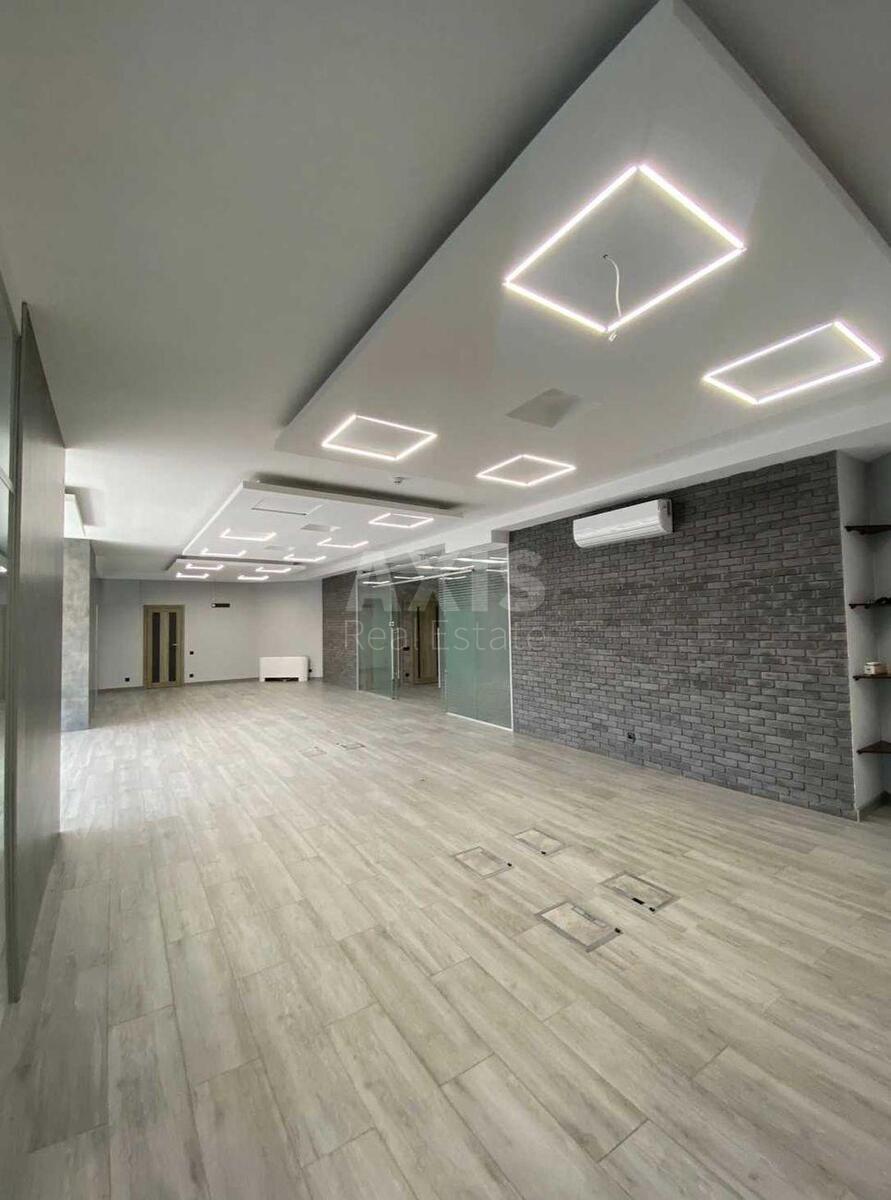 Office vul. Velyka Vasyl'kivs'ka 72, 182m2602867