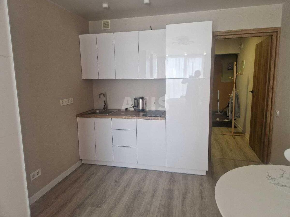 1k apartment uzv. Lysogirs'kyj 26А