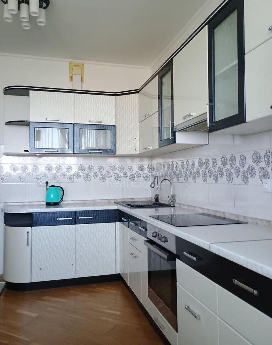 2k apartment vul. Naumova Generala 6660127