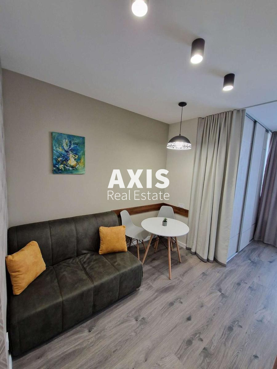 1k apartment pr-t Komarova Kosmonavta 9Б315713