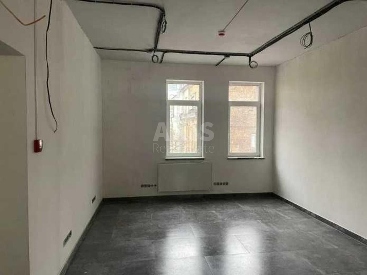 Office vul. Rustaveli Shota 18А, 800m2566157