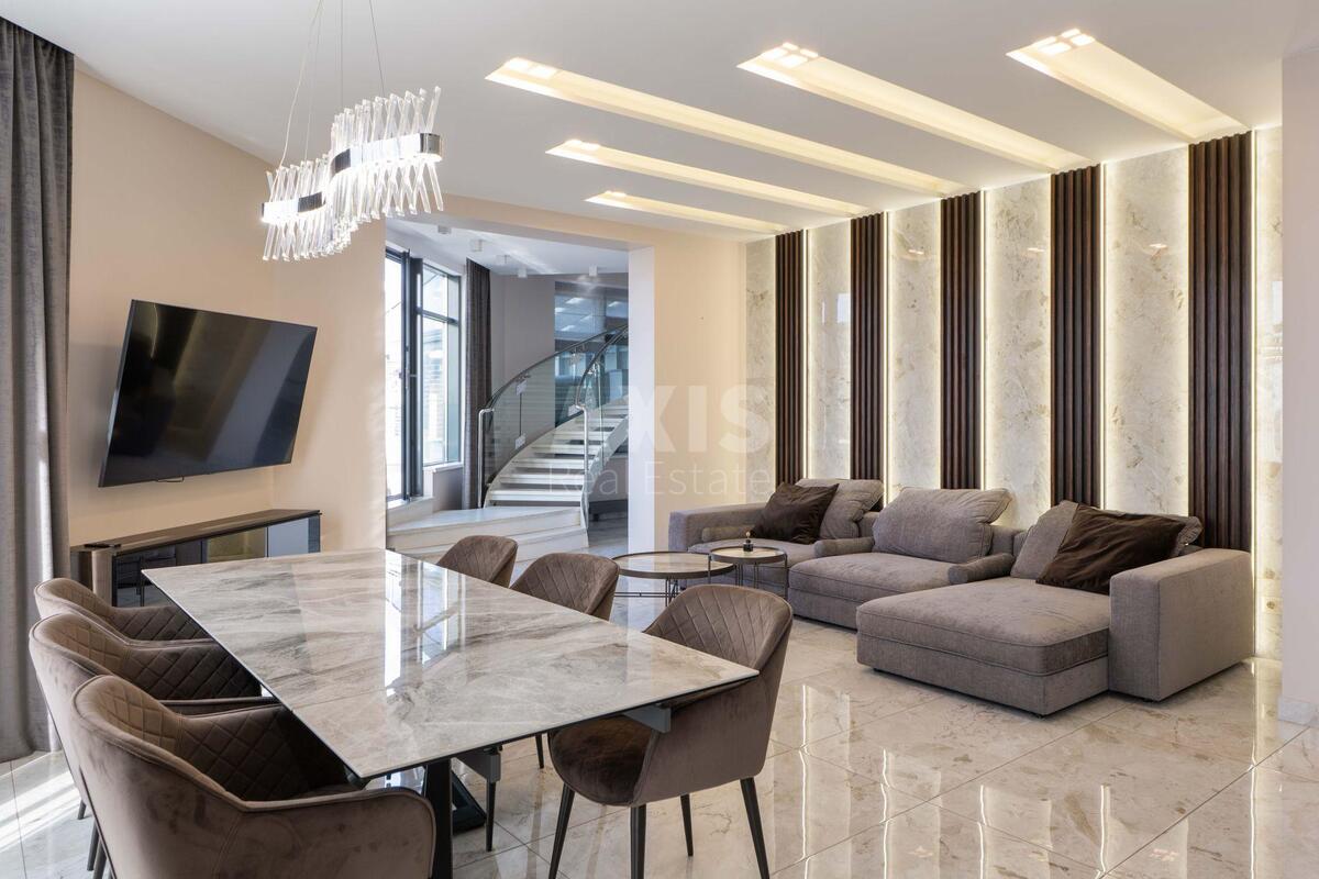 4k apartment vul. Strutyns'kogo Sergija 2612068